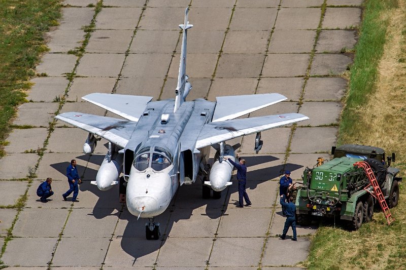 Ο πρώην Σοβιετικός γερόλυκος των αιθέρων -Sukhoi Su-24 -Το κατέρριψαν οι Τούρκοι [εικόνες] | iefimerida.gr 3