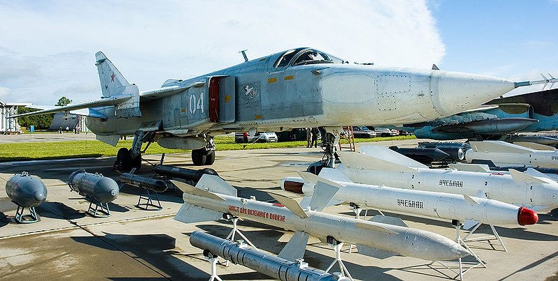 Ο πρώην Σοβιετικός γερόλυκος των αιθέρων -Sukhoi Su-24 -Το κατέρριψαν οι Τούρκοι [εικόνες] | iefimerida.gr 5