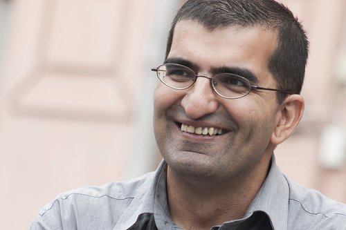 Ένας μουσουλμάνος από το Πακιστάν ο επικρατέστερος για την δημαρχία του Όσλο [εικόνες] | iefimerida.gr 0