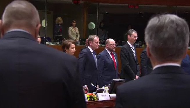 Η Σύνοδος Κορυφής κράτησε ενός λεπτού σιγή για τους 22 νεκρούς από την τρομοκρατική επίθεση στην Τυνησία [εικόνες & βίντεο] | iefimerida.gr 6