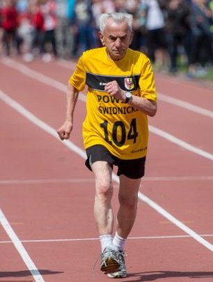 Ο σούπερ παππούς της Ευρώπης -Στα 104 του έκανε κούρσα 100 μ. και πέτυχε ρεκόρ [εικόνες] | iefimerida.gr 2