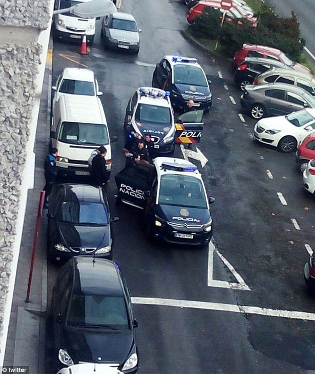 Πυροβολισμοί σε σούπερ μάρκετ στην Ισπανία -Ο ένοπλος φώναζε «Αλάχου Ακμπάρ» [εικόνες & βίντεο] | iefimerida.gr 1