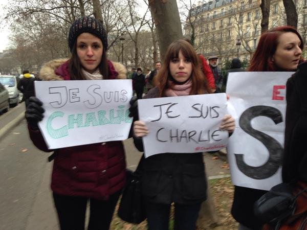 «Je suis Charlie» -Η εικόνα που ανεβάζουν όλοι στα μέσα κοινωνικής δικτύωσης μετά το δολοφονικό χτύπημα | iefimerida.gr 2
