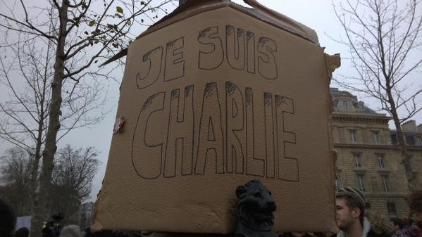 «Je suis Charlie» -Η εικόνα που ανεβάζουν όλοι στα μέσα κοινωνικής δικτύωσης μετά το δολοφονικό χτύπημα | iefimerida.gr 3