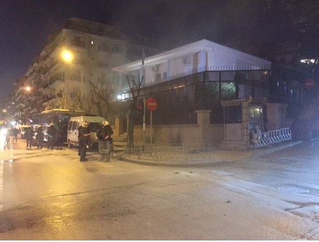 Φθορές στα γραφεία του ΣΥΡΙΖΑ στη Θεσσαλονίκη από αγνώστους [εικόνες & βίντεο] | iefimerida.gr 3