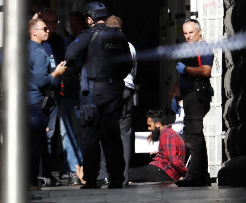 32χρονος Αφγανός που έπαιρνε ψυχοφάρμακα ο οδηγός που σκόρπισε τον τρόμο στη Μελβούρνη | iefimerida.gr 0