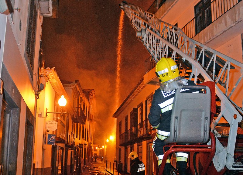 Ο τραγικός απολογισμός της φωτιάς στην Πορτογαλία: 64 νεκροί και 157 τραυματίες | iefimerida.gr 1