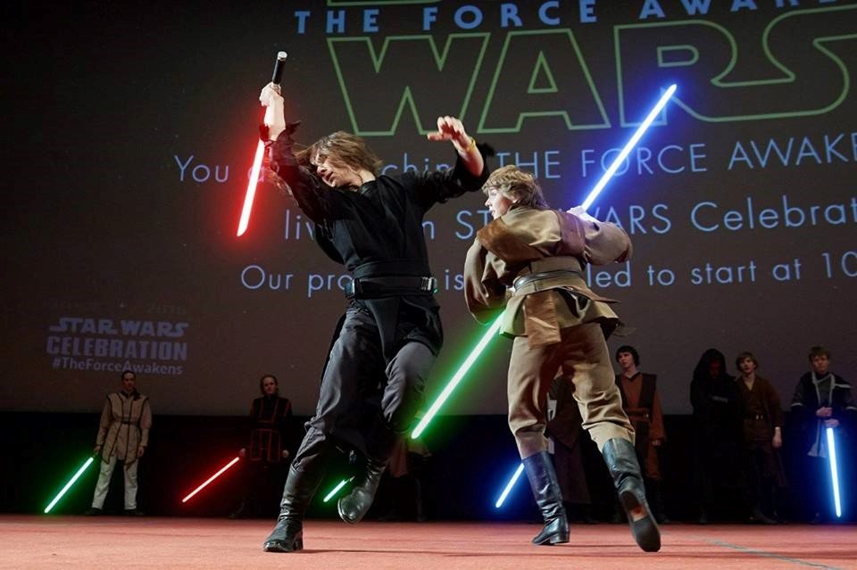 Στη Μόσχα η πρώτη σχολή για Τζεντάι -Για να χειρίζεσαι το φωτόσπαθο [εικόνες & βίντεο] | iefimerida.gr 0