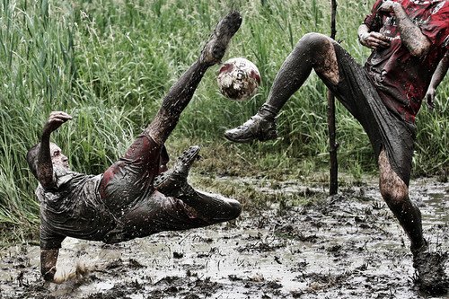 Ξεχάστε το συμβατικό ποδόσφαιρο – Ηρθε η ώρα για πραγματική διασκέδαση με εναλλακτικά είδη μπάλας [βίντεο] | iefimerida.gr 0