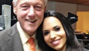 Ποιά είναι η ελληνίδα Ισμήνη  Καρύδη-Swensson δίπλα στον Ομπάμα, τον Κλίντον, τη Λαγκάρντ [εικόνες] | iefimerida.gr 1