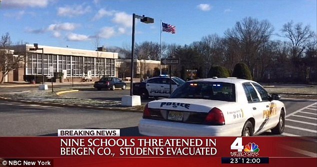 Εκκενώθηκαν 9 σχολεία στο Νιου Τζέρσι -Απειλές για μαζικές δολοφονίες [εικόνες] | iefimerida.gr 0
