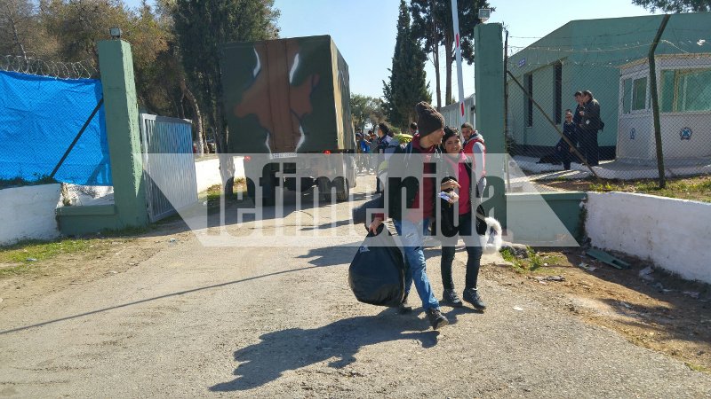 Σχιστό: Φεύγουν άρον άρον για την Ειδομένη οι πρόσφυγες -Διώχνουν τους Αφγανούς [αποκλειστικές εικόνες] | iefimerida.gr 2