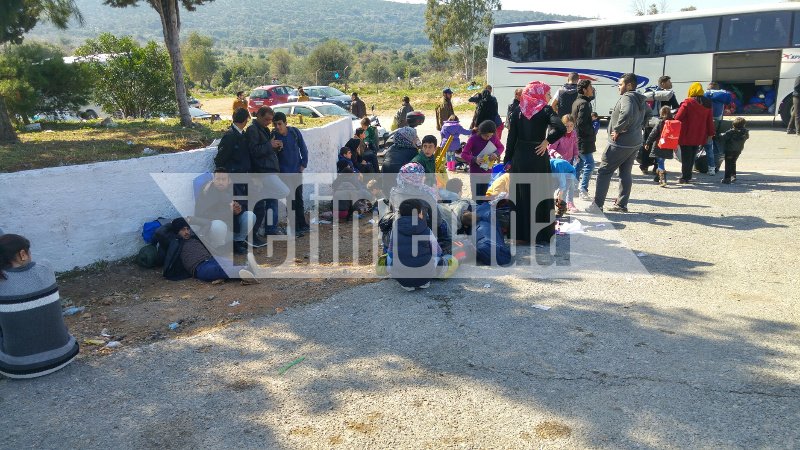 Σχιστό: Φεύγουν άρον άρον για την Ειδομένη οι πρόσφυγες -Διώχνουν τους Αφγανούς [αποκλειστικές εικόνες] | iefimerida.gr 1