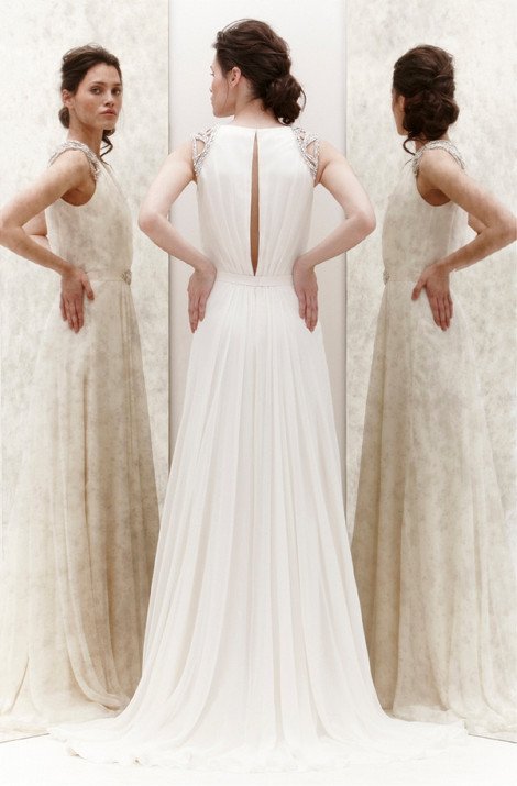 Τζένη Πάκμαν: Μια σχεδιάστρια νυφικών πίσω από το γαλάζιο πουά φόρεμα της Μίντλετον που έγινε μόδα σε μια νύχτα [εικόνες] | iefimerida.gr 2