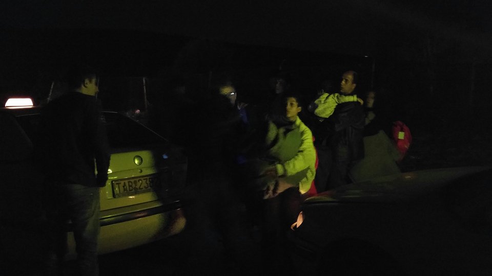 Εφτασαν στο Σχιστό οι πρώτοι πρόσφυγες από τα σύνορα -Παίρνουν ταξί και εξαφανίζονται [εικόνες] | iefimerida.gr 8