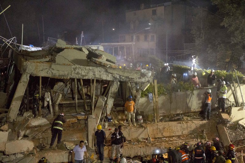 Το σχολείο του θανάτου στο Μεξικό: 32 μαθητές νεκροί από τον σεισμό | iefimerida.gr 0