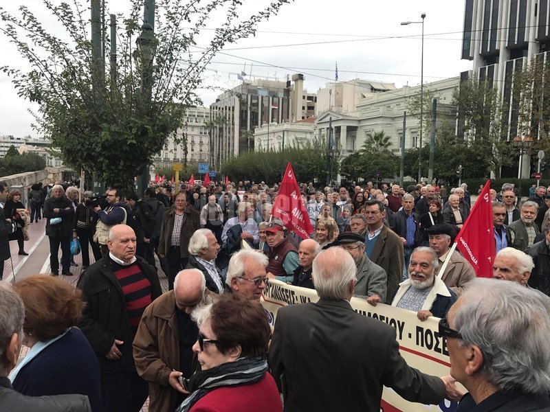 Διαμαρτυρία συνταξιούχων στο κέντρο της Αθήνας -Ζητούν αυξήσεις [εικόνες] | iefimerida.gr 10