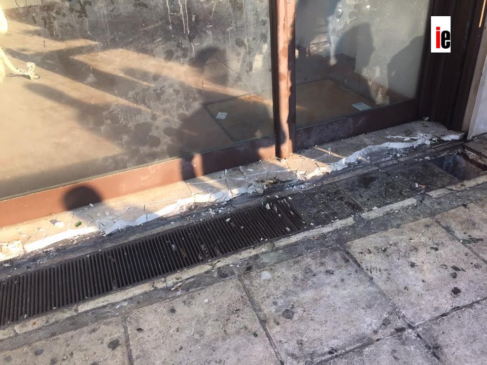 Βομβαρδισμένο τοπίο η Αθήνα - Η επόμενη μέρα των επεισοδίων [εικόνες] | iefimerida.gr 6