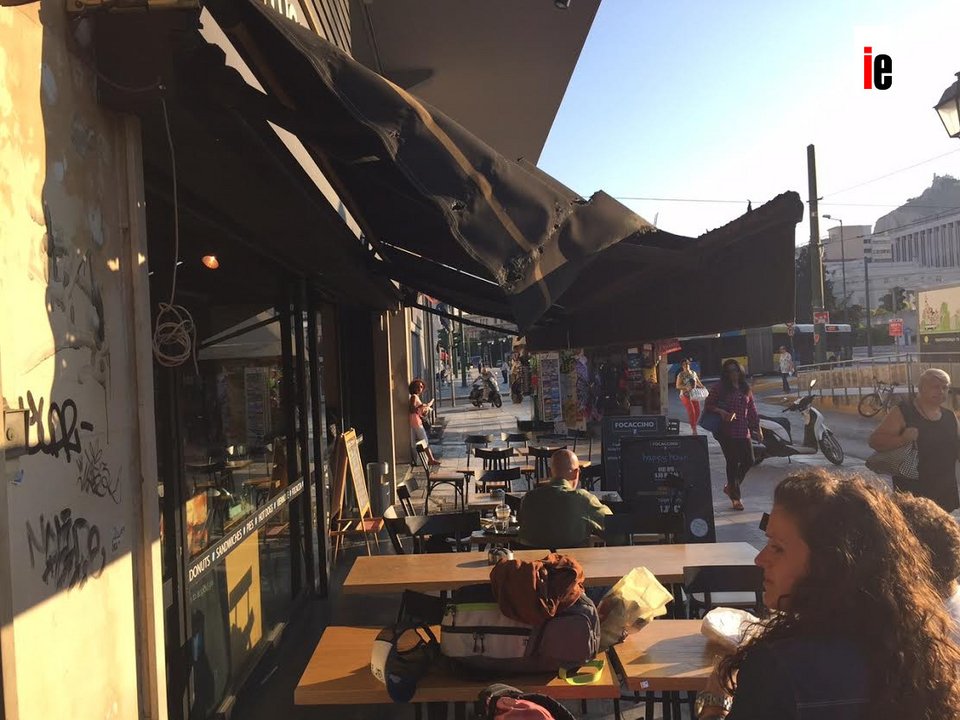 Βομβαρδισμένο τοπίο η Αθήνα - Η επόμενη μέρα των επεισοδίων [εικόνες] | iefimerida.gr 5