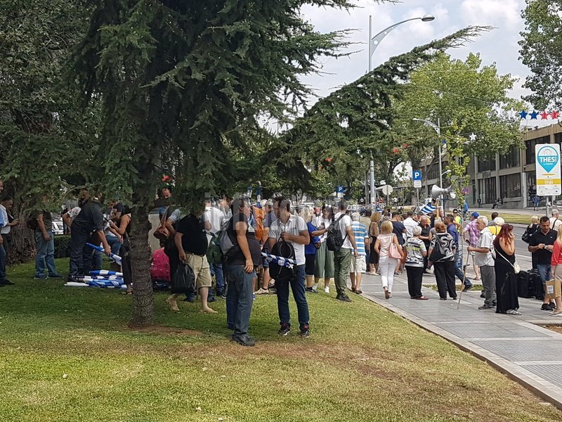 Θεσσαλονίκη: Συγκεντρώνεται ήδη κόσμος για το συλλαλητήριο για τη Μακεδονία [εικόνες] | iefimerida.gr 1