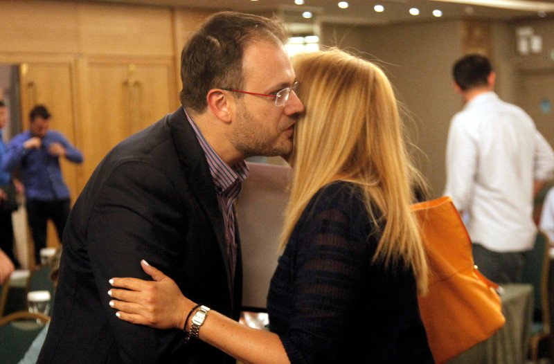 Σταύρος καλεί Φώφη ξανά σε διάλογο –Γεννηματά: Δεν συντηρώ αρρωστημένες καταστάσεις | iefimerida.gr 2