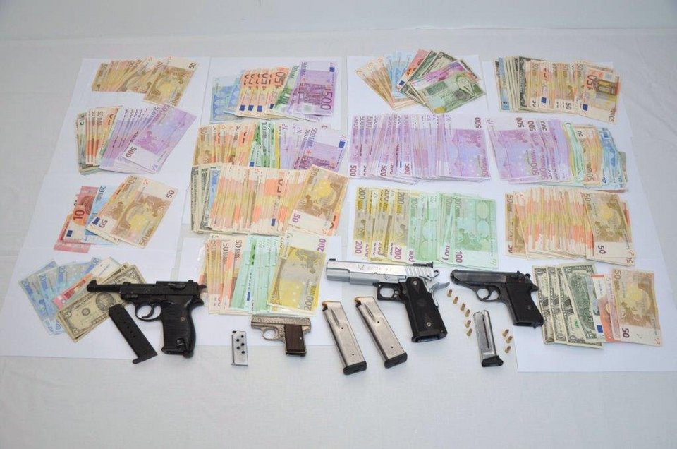 Τσιλιαδόροι, εντατική εξάσκηση σε κλειδαριές, ακόμα και νομική προστασία! -Ετσι δρούσε η σπείρα που είχε ρημάξει σπίτια σε όλη την Αττική [εικόνες] | iefimerida.gr 2