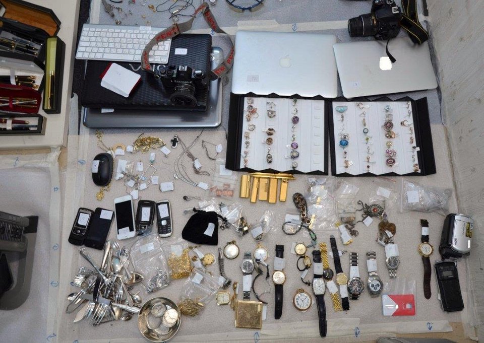 Τσιλιαδόροι, εντατική εξάσκηση σε κλειδαριές, ακόμα και νομική προστασία! -Ετσι δρούσε η σπείρα που είχε ρημάξει σπίτια σε όλη την Αττική [εικόνες] | iefimerida.gr 1