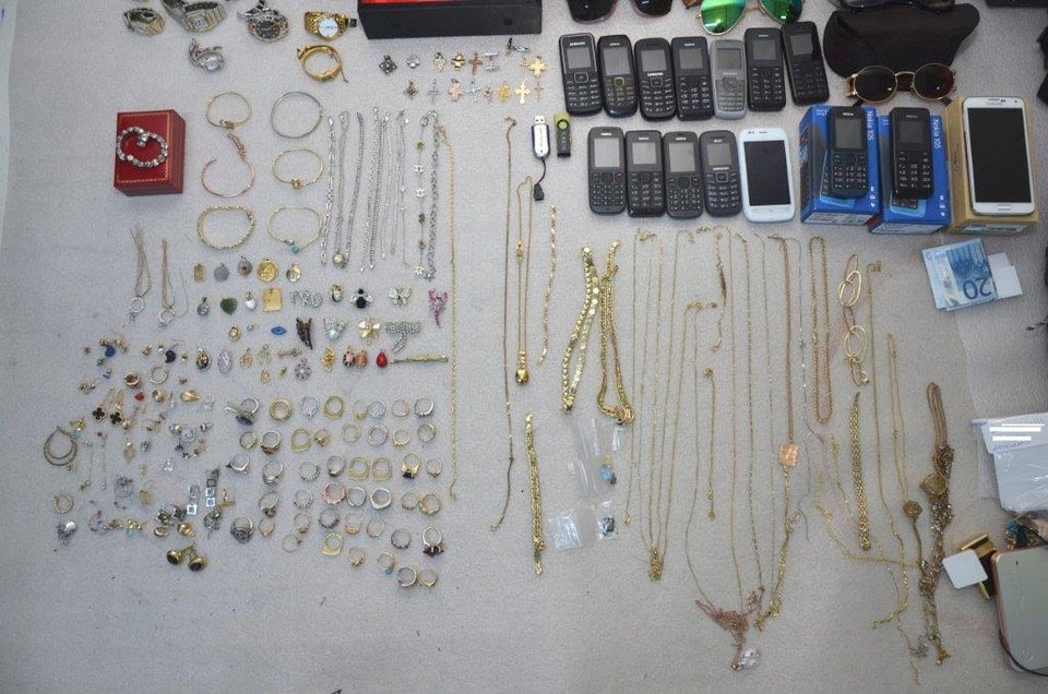 Τσιλιαδόροι, εντατική εξάσκηση σε κλειδαριές, ακόμα και νομική προστασία! -Ετσι δρούσε η σπείρα που είχε ρημάξει σπίτια σε όλη την Αττική [εικόνες] | iefimerida.gr 3