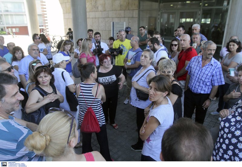 Θεσσαλονίκη: Διαμαρτυρία συμβασιούχων στους δήμους -Αίτημα η μόνιμη εργασία [εικόνες] | iefimerida.gr 3