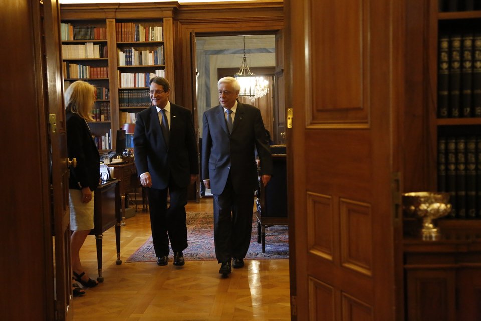 Συνάντηση Παυλόπουλου-Αναστασιάδη στο Προεδρικό -Το Κυπριακό στο επίκεντρο [εικόνες] | iefimerida.gr 2