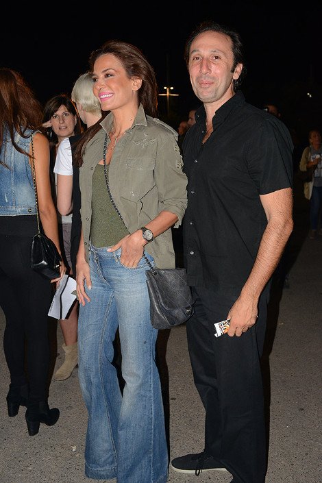 Μια άλλη Ελλάδα έζησε την φρενίτιδα της Lady Gaga στην Αθήνα [εικόνες] | iefimerida.gr 25