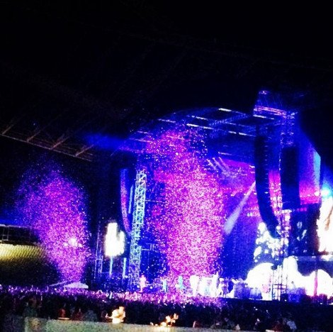 Μια άλλη Ελλάδα έζησε την φρενίτιδα της Lady Gaga στην Αθήνα [εικόνες] | iefimerida.gr 7