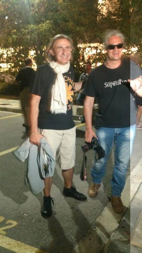 Μια άλλη Ελλάδα έζησε την φρενίτιδα της Lady Gaga στην Αθήνα [εικόνες] | iefimerida.gr 27