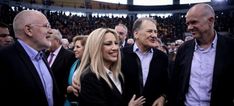 Ο Φράνς Τίμμερμανς, Φώφη Γεννηματά αγκαλιά με τον Κώστα Λαλιώτη και ο Αντρίκος Παπανδρέου