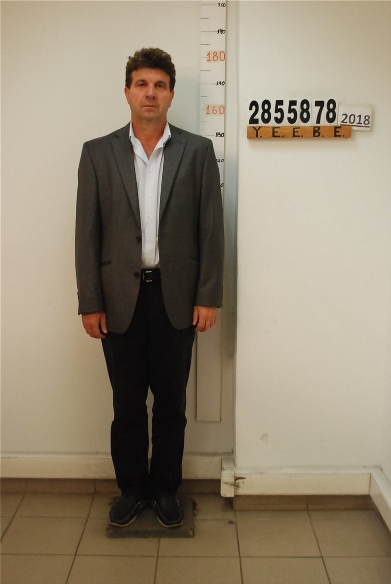 Αυτός είναι ο καθηγητής «Φακελάκης» και οι συνεργοί του [εικόνες] | iefimerida.gr 3