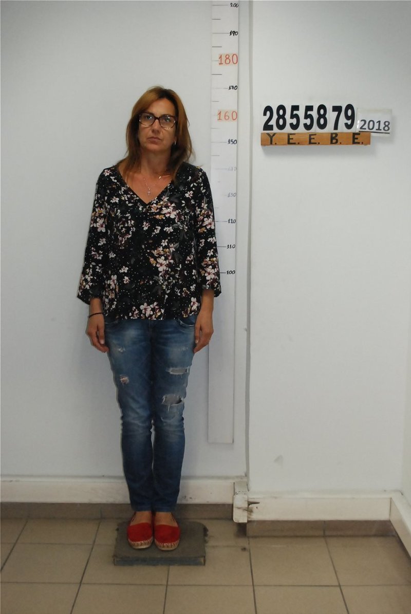 Αυτός είναι ο καθηγητής «Φακελάκης» και οι συνεργοί του [εικόνες] | iefimerida.gr 5