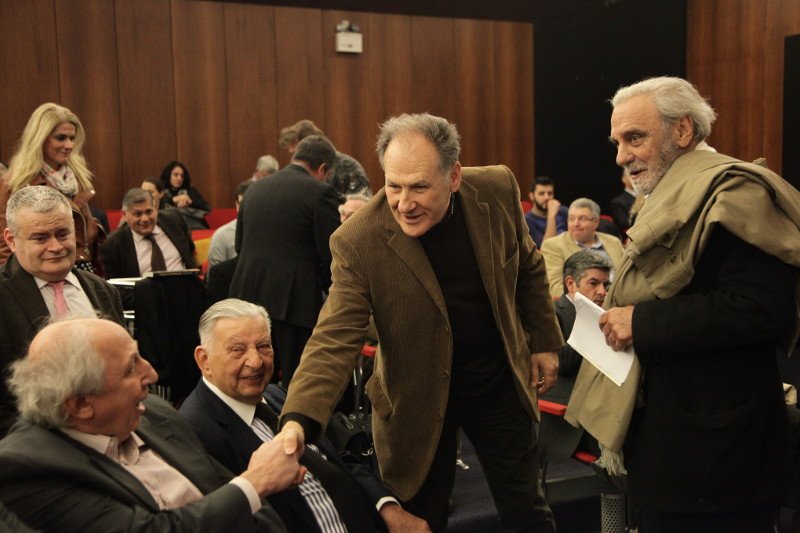 Οι προτάσεις Μητσοτάκη-Γεννηματά για το νέο Σύνταγμα  | iefimerida.gr 4