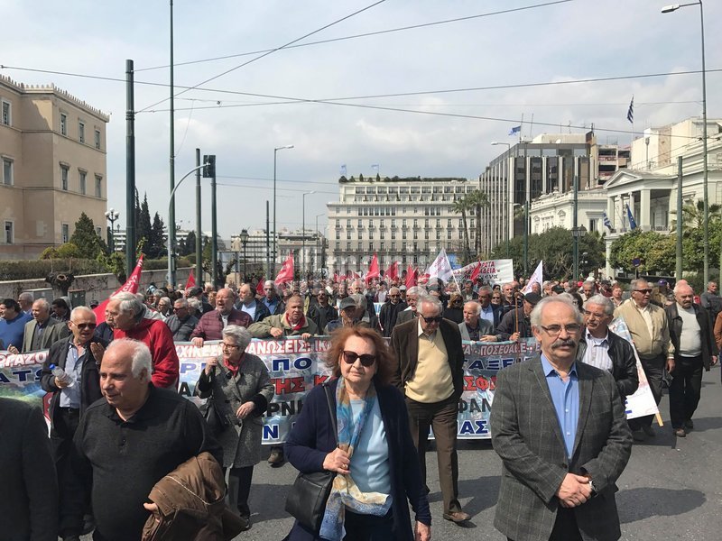 Πορεία διαμαρτυρίας συνταξιούχων προς το Μαξίμου -Περικοπές και λιτότητα λυγίζουν τα γηρατειά [εικόνες] | iefimerida.gr 7