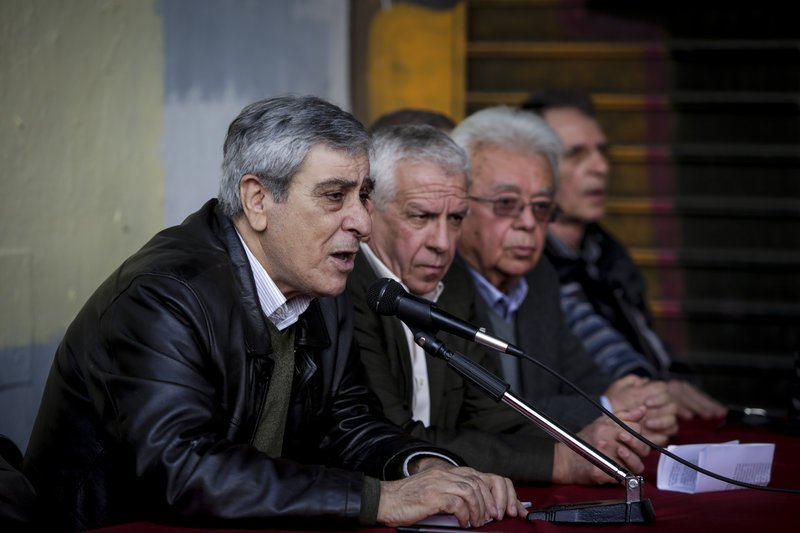 Συνέντευξη Τύπου των συνταξιούχων έξω από το υπουργείο Εργασίας [εικόνες] | iefimerida.gr 0