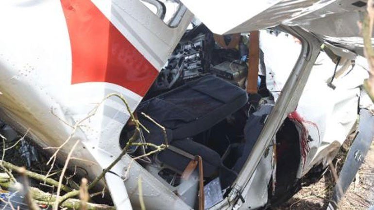 Νέα αεροπορική τραγωδία για τη Γερμανία: Συνετρίβη αεροσκάφος σε αυτοκινητόδρομο [εικόνες] | iefimerida.gr 2