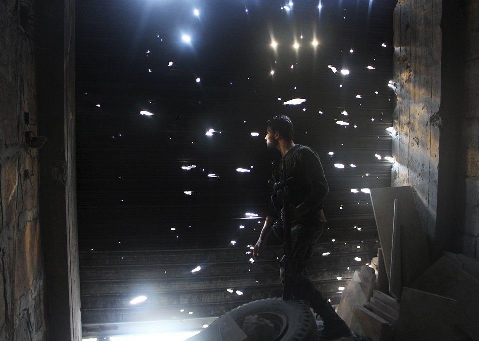 Συγκλονιστικές εικόνες της Συρίας από έναν 18χρονο φωτορεπόρτερ του Reuters που έχασε τη ζωή του στο καθήκον [εικόνες] | iefimerida.gr 6