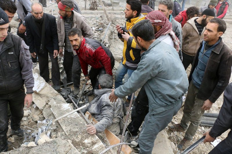 Νέοι αεροπορικοί βομβαρδισμοί στην Συρία -Πάνω από 70 άμαχοι νεκροί [εικόνες] | iefimerida.gr 2