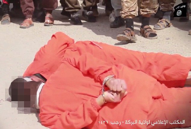 Σχολείο δολοφόνων: Τζιχαντιστές μαθαίνουν σε παιδιά να εκτελούν εν ψυχρώ [εικόνες] | iefimerida.gr 3