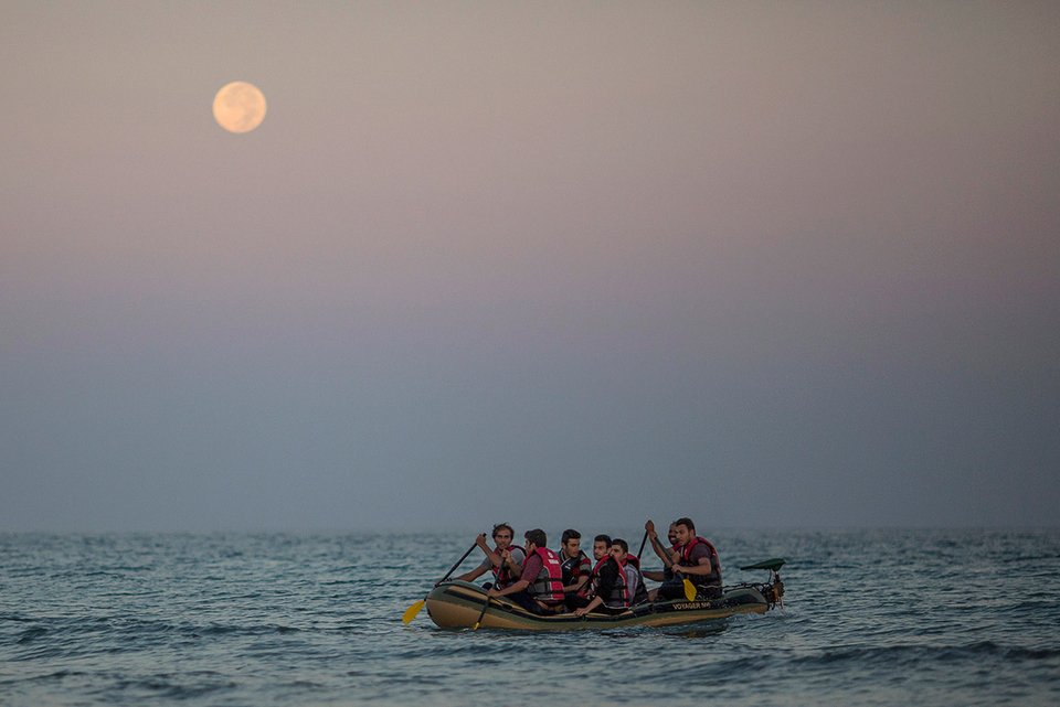 To δράμα, ο κίνδυνος και το ταξίδι: Φωτογραφίες-γροθιά με μετανάστες στην Κω [εικόνες] | iefimerida.gr 7