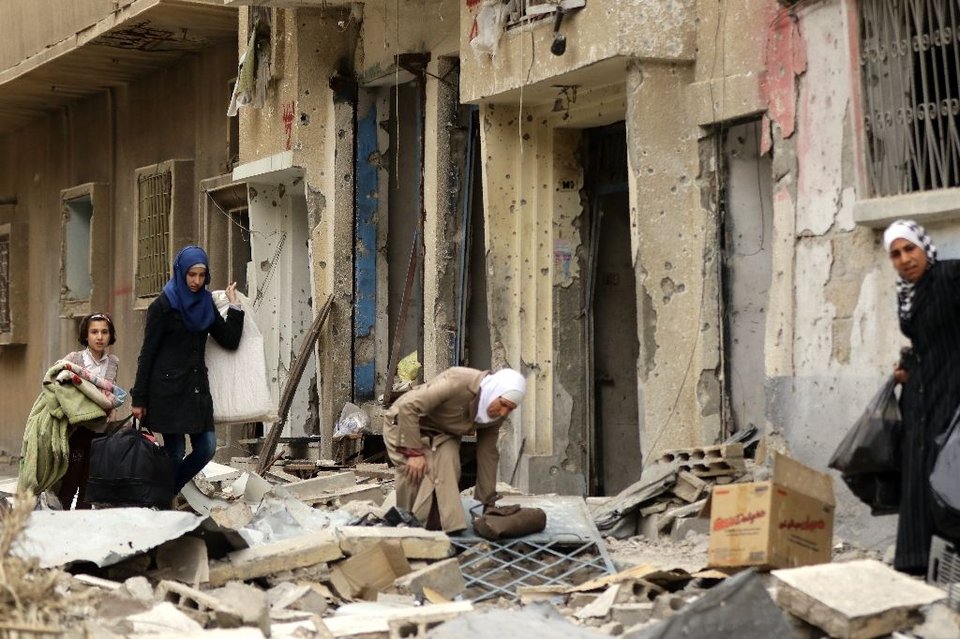 Εκατοντάδες εκτοπισμένοι κάτοικοι της Παλμύρας, επέστρεψαν στα σπίτια τους για πρώτη φορά [εικόνες] | iefimerida.gr 3