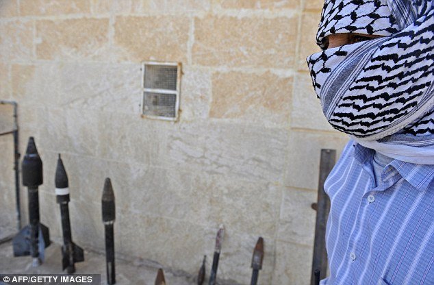 Με χειριστήριο Playstation οι Σύροι πυροδοτούν ρουκέτες [εικόνες] | iefimerida.gr 2