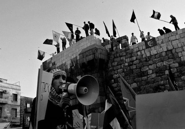 Το φωτογραφικό πρακτορείο Magnum συγκλονίζει: Ο πόλεμος στη Συρία όπως δεν τον έχουμε ξαναδεί [εικόνες] | iefimerida.gr 0