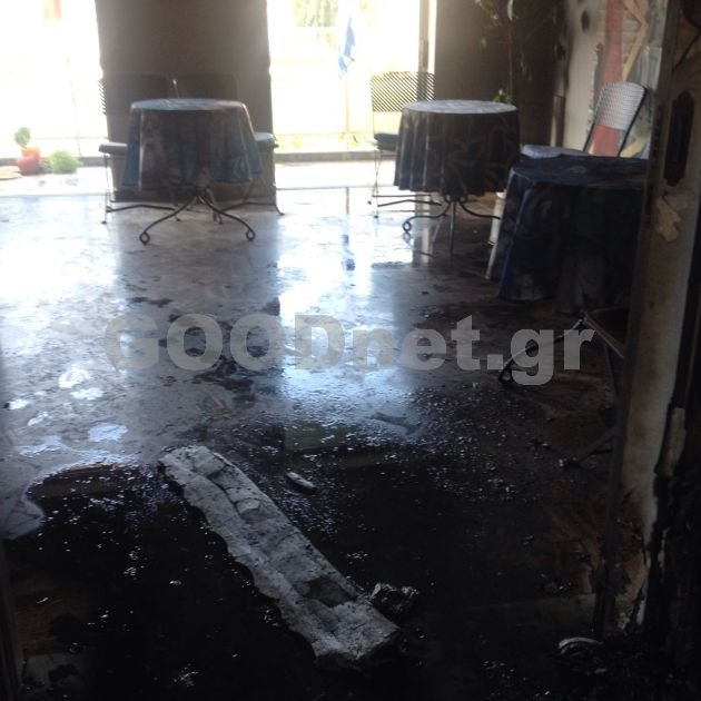 Εβαλαν φωτιά στα γραφεία του ΣΥΡΙΖΑ στο Ρέθυμνο [εικόνες] | iefimerida.gr 0