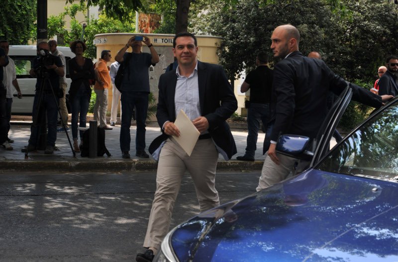 Τσίπρας στην Πολιτική Γραμματεία του ΣΥΡΙΖΑ: Δεν εξετάζω εκλογές, θέλω τη στήριξη του κόμματος | iefimerida.gr 1