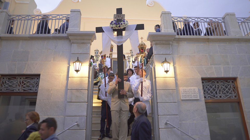 Η Σύρος στις πρώτες επιλογές για τις διακοπές του Πάσχα [εικόνες & βίντεο]  | iefimerida.gr 2